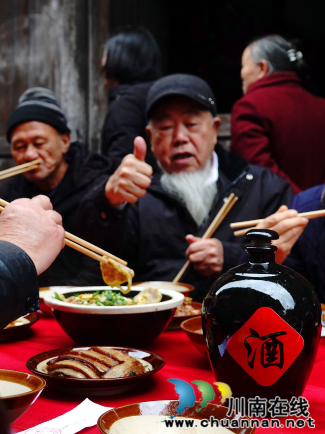 泸州古蔺:村民游客共品百家宴 太平古镇元宵年味浓(图7) DSC08944.jpg