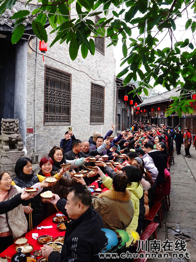 泸州古蔺:村民游客共品百家宴 太平古镇元宵年味浓(图8) DSC08966.jpg