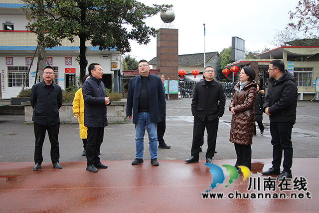 泸县副县长马晋宇到云龙镇督导开学工作