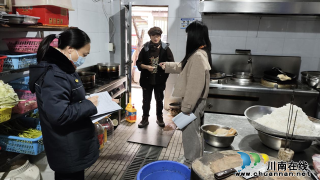 龙马潭区小市街道执法队持续开展瓶装液化石油气 “瓶改管”“瓶改电”专项工作(图2) 图片2.png