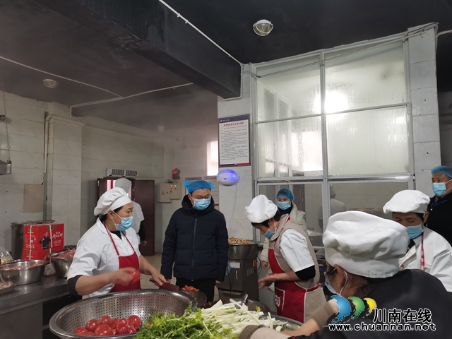 泸县玉蟾街道：守护校园食品安全 筑牢师生饮食防线