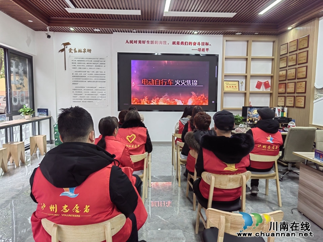 龙马潭区小市街道杜家街社区:“集中志愿服务日”为居民文明生活加“码”(图3) f7accb6a3d2773a076ba79f5b38c4ae8.jpg