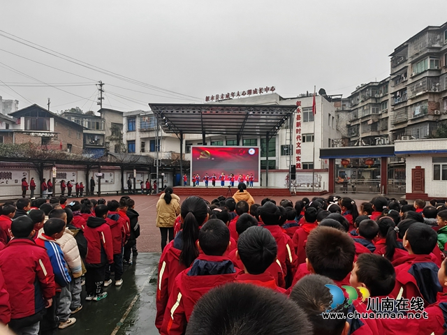 践行雷锋精神,引领和谐校园新风尚|叙永银顶小学掀起学雷锋热潮(图2) 银2.jpg