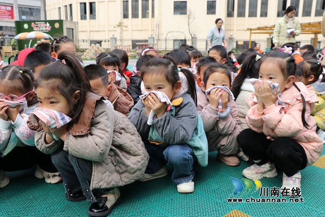 叙永县永宁幼儿园开展消防安全应急疏散演练