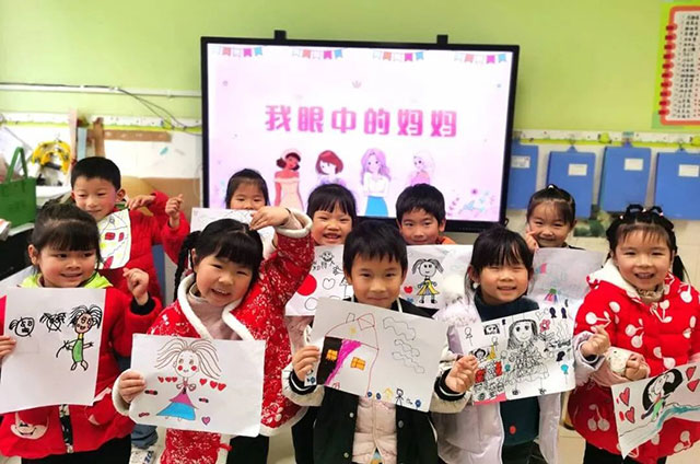 致敬了不起的她 | 泸州各校园这样送祝福(图23) 23.jpg