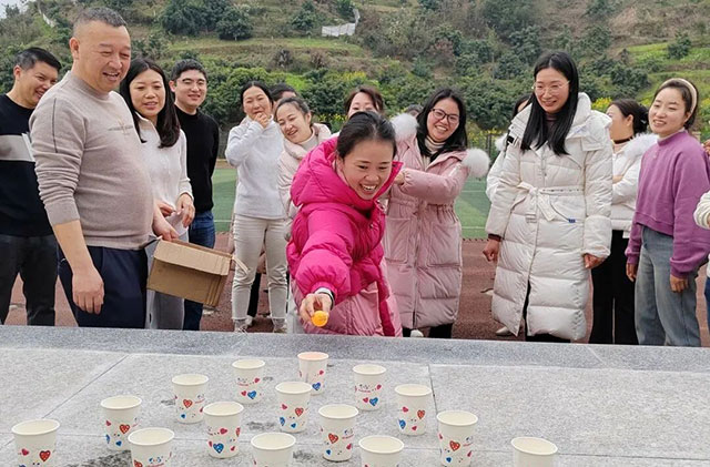 致敬了不起的她 | 泸州各校园这样送祝福(图47) 47.jpg