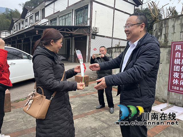 合江县九支中学开展“三八”妇女节系列活动(图2) F4D7952E@183A3538.F52BEB65.jpg