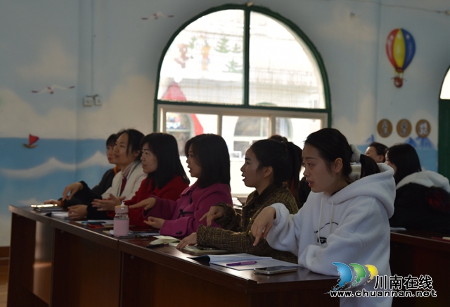 指间琴韵，共促成长丨叙永东城幼儿园开展教师钢琴即兴伴奏培训