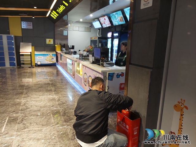 泸县玉蟾街道开展文化娱乐场所专项检查行动