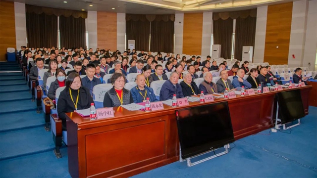 对标竞进再发力 提质增效促发展丨西南医科大学附属医院第三届职代会暨工代会第三次会议召开(图2) 2.jpg