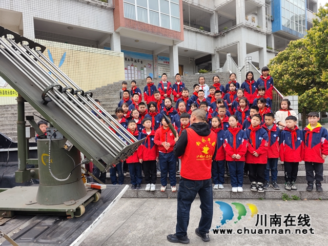 叙永县气象局走进叙永镇中心校带来气象“盛宴”