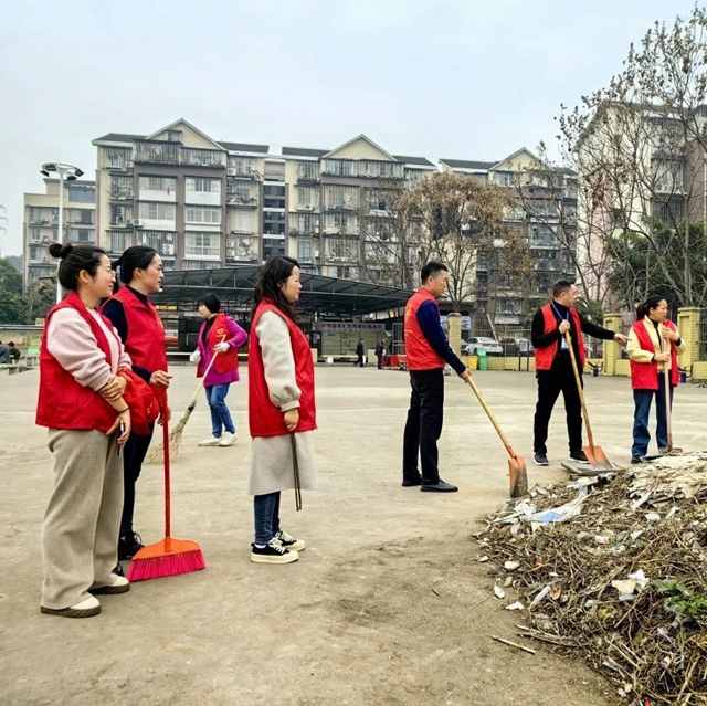 助力国家卫生城市,泸州市人医志愿者在行动!(图2) 微信图片_20240322145853.jpg
