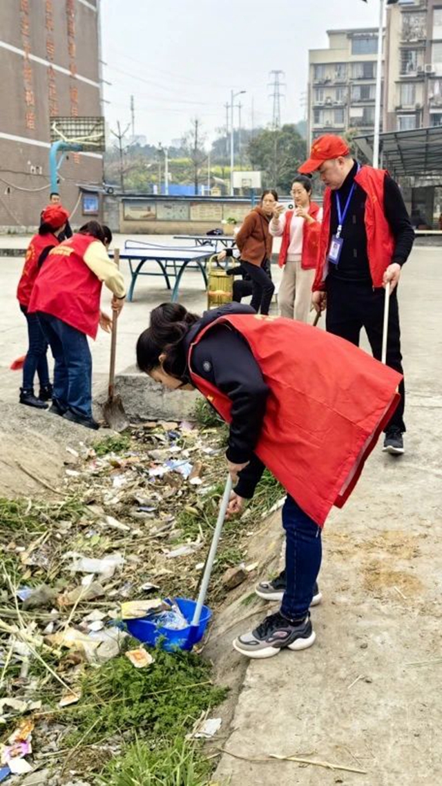 助力国家卫生城市,泸州市人医志愿者在行动!(图4) 微信图片_20240322145901.jpg