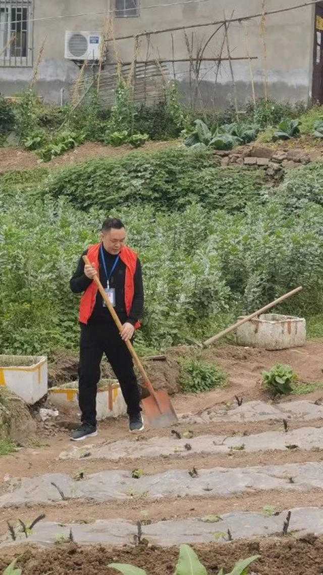 助力国家卫生城市,泸州市人医志愿者在行动!(图5) 微信图片_20240322145905.jpg