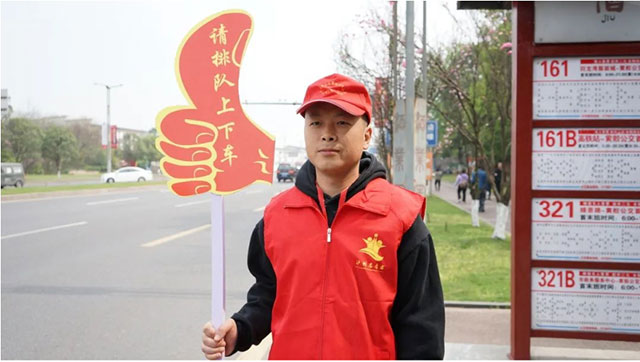 泸州公交多措并举为市民提供公交出行服务(图6) 6.jpg