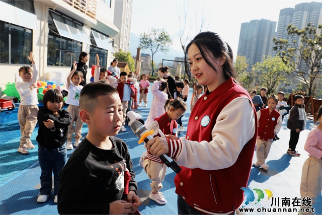 叙永县叙永镇云湖幼儿园开展“预防极端天气”安全教育