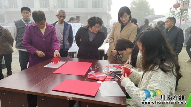 龙游龙贯·乡约天兴丨泸县天兴镇举行第六届龙贯春会(图7) 非遗集市.jpg