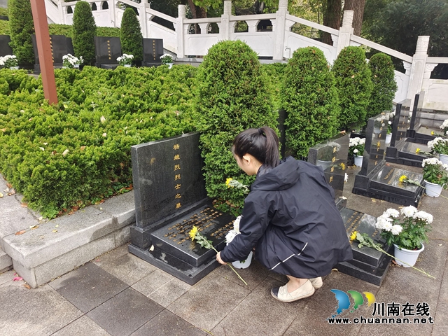 小市街道合道街社区新时代文明实践站开展“我们的节日•清明节”文明祭扫主题活动