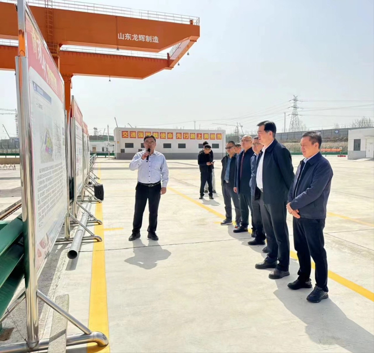 泸州市口岸物流办牵头组织考察学习国家物流枢纽城市建设经验(图2) 2.png