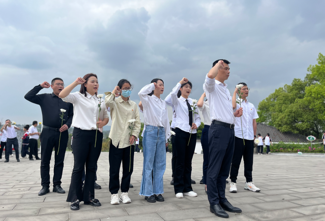 泸州福欣医院党支部组织开展“铭记革命历史 赓续红色血脉”主题党日活动!(图2) 2.png