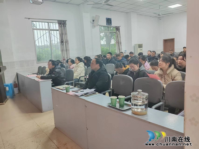 纳溪区法院：指导化纠纷 普法助春耕