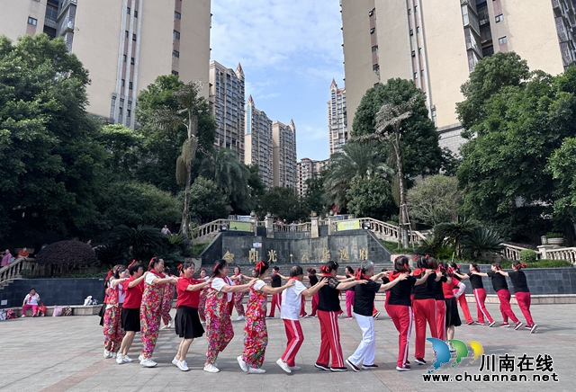 龙马潭区鱼塘街道云华山社区：全民健身，乐享“六一”