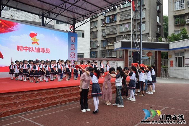 红领巾 爱祖国丨叙永银顶小学开展新队员入队活动