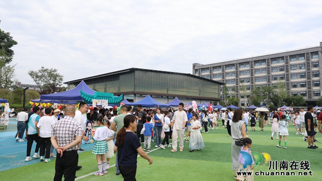 美食集市 (5).JPG