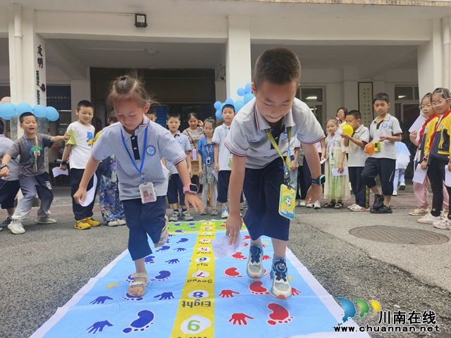 泸县云龙镇学校开展“六一”游园活动