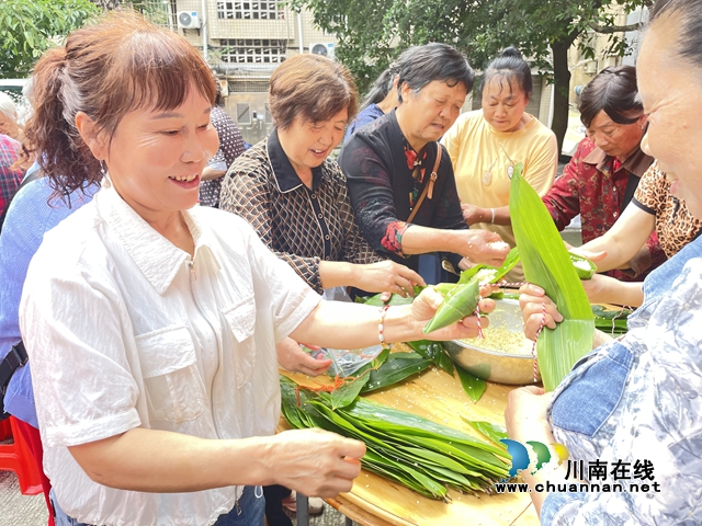 泸县玉蟾街道：端午乐翻天 传统习俗齐欢聚