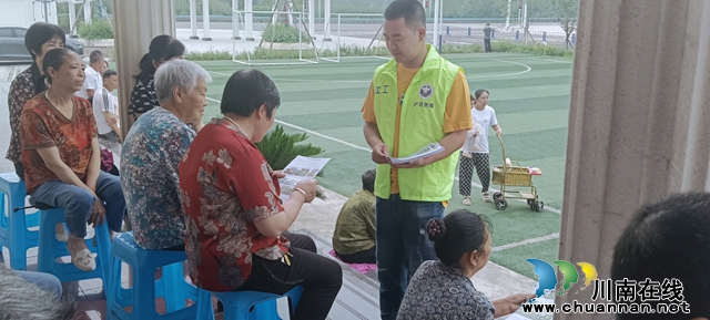 泸县天兴镇：全民禁毒宣传月进社区，禁毒声音来聆听！