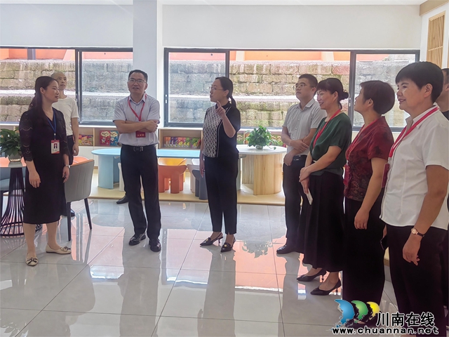 龙马潭区人大调研组深入杜家街社区调研社区养老服务建设新进展