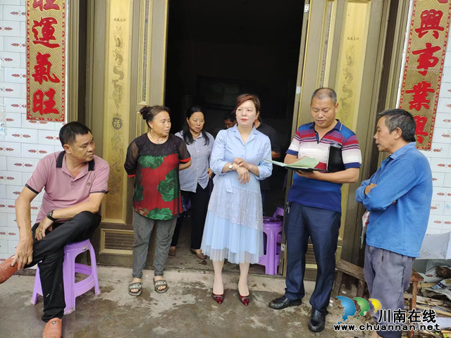 合江县福宝镇人大：代表为民办实事，防艾宣传人人知