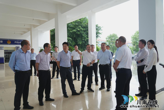 刘峰调研四川三河职业学院(图2) 图片2.png