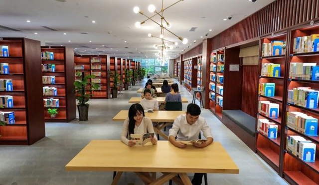 这个暑假,坐公交去尽情阅读吧|图书馆出行攻略请查收(图2) 微信图片_20240705114334.jpg