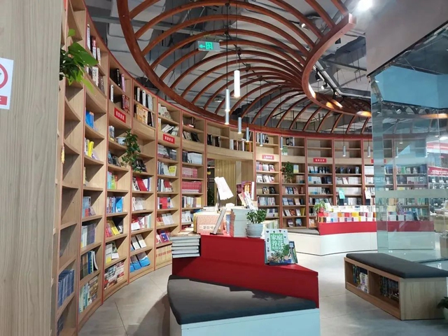 这个暑假,坐公交去尽情阅读吧|图书馆出行攻略请查收(图8) 微信图片_20240705114401.jpg