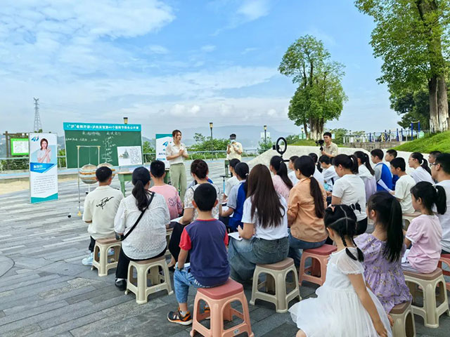 这么神奇吗？| “泸”老师又开讲啦！街头公开课带你发现生活中的“物理”现象