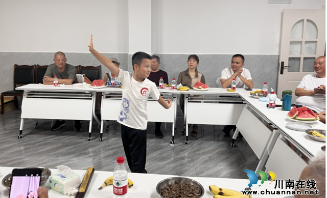 江阳区北城街道城垣社区开展退役军人文艺座谈活动