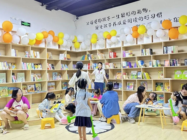 速围观!龙马潭又多一处免费看书的好地方(图4) 4.jpg