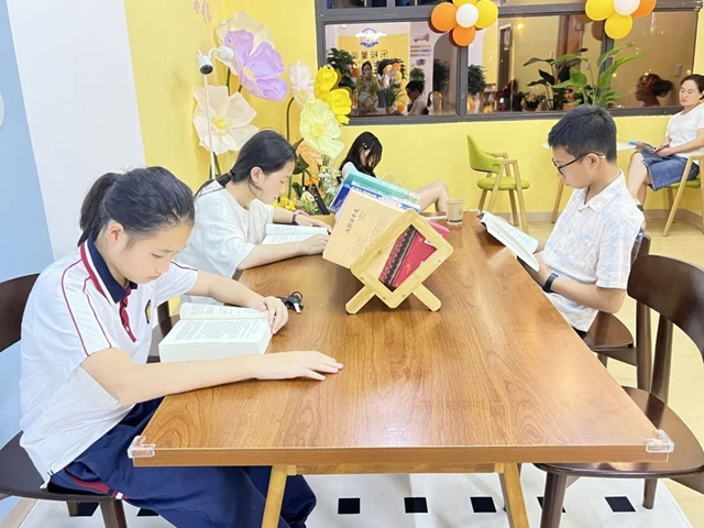 速围观!龙马潭又多一处免费看书的好地方(图7) 7.jpg