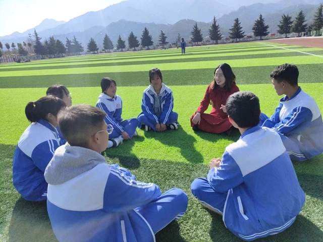 学习强国平台关注：“泸州班”情暖彝乡，爱洒盐源学子