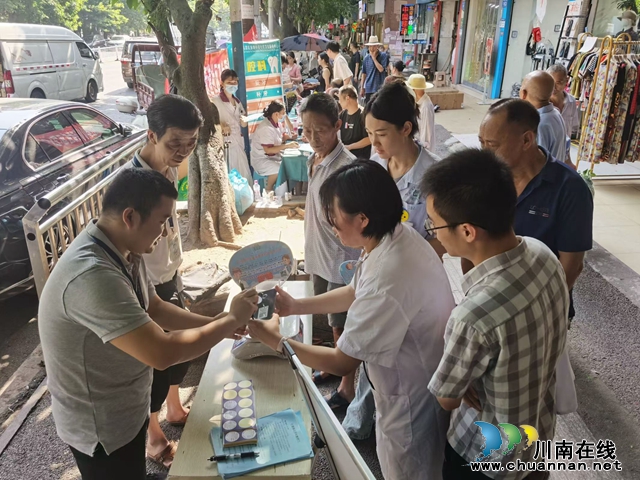 龙马潭区鱼塘街道：手机变砝码 计量惠民生