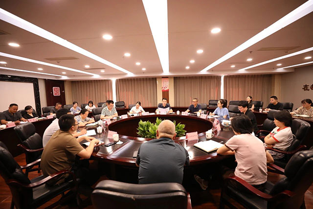 龙马潭区法院召开党组（扩大）会 专题传达学习全市法院院长座谈会等会议精神