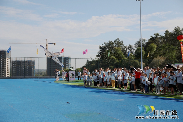 龙马潭：龙马高中学府路学校揭牌开学