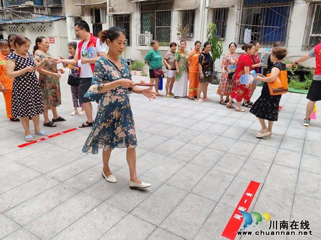 龙马潭区小市街道上大街社区开展“月圆人团圆 欢度中秋节”游园活动