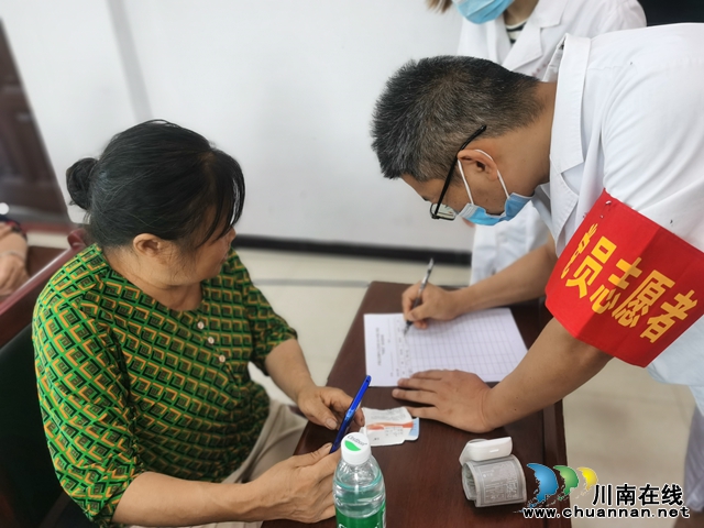 泸县立石镇：做实医防融合工作，开展专病日活动