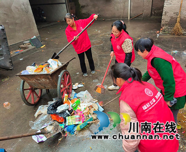 清除垃圾（古有聪摄）.jpg