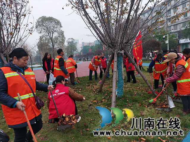 清捡垃圾1（古有聪摄）.jpg