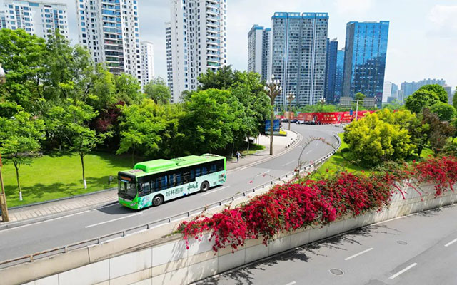 【提品质 优服务】泸州公交新能源纯电动车辆又上新啦！