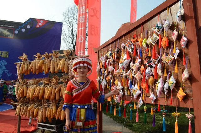 等了365天!泸州神秘的苗族盛会已经开启(图6) 6.jpg